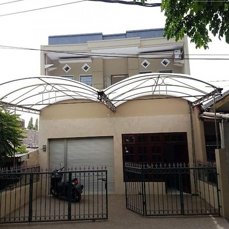 Hotel Kost Harian 86 Surabaja Exteriér fotografie