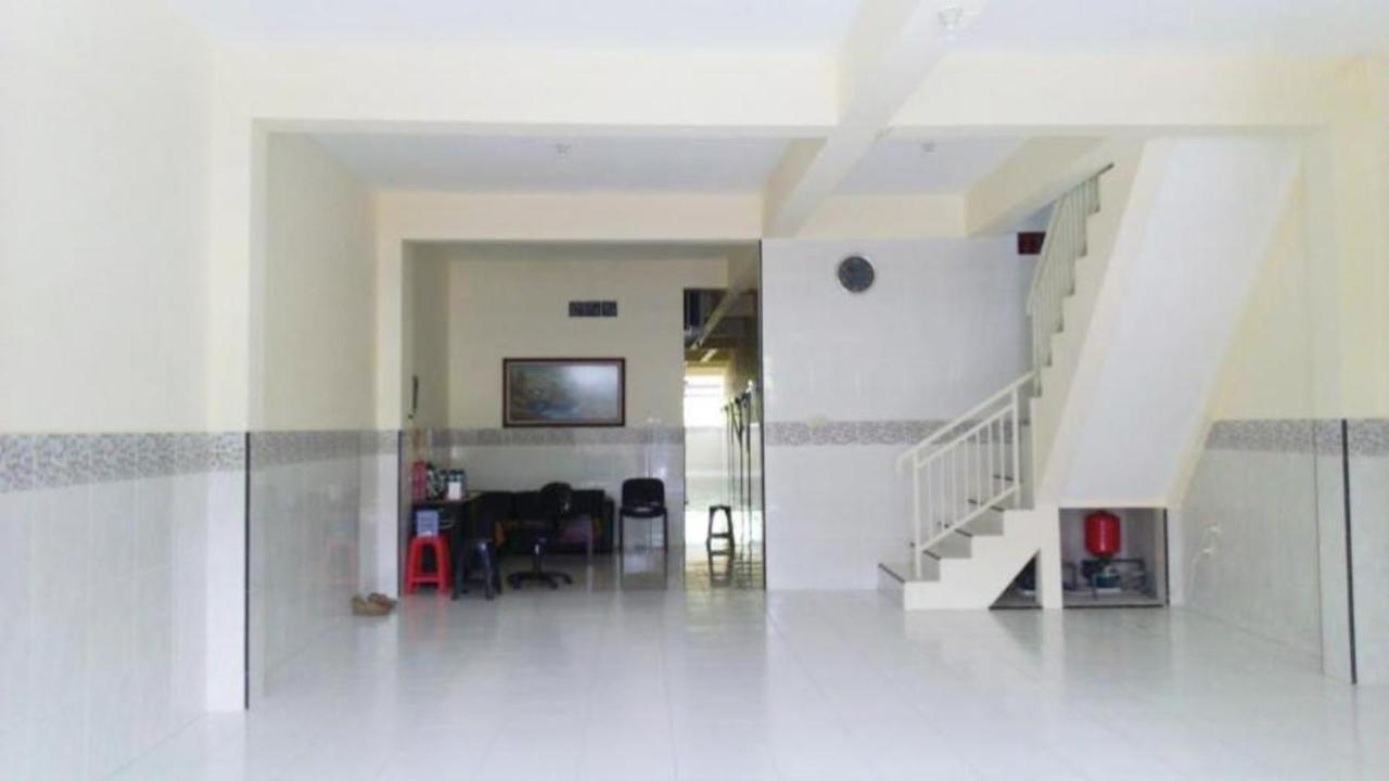 Hotel Kost Harian 86 Surabaja Exteriér fotografie
